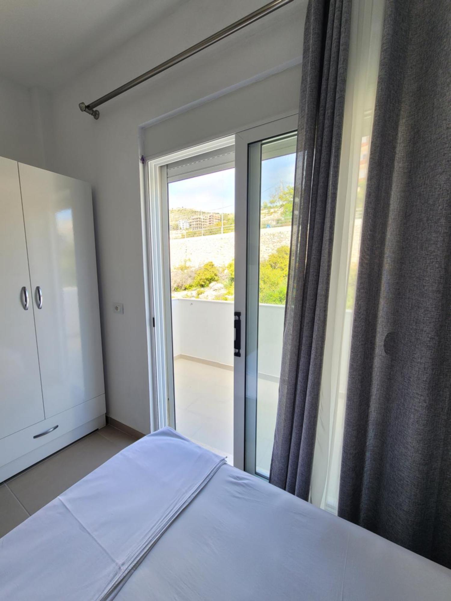 Makla Apartment Sarande Bilik gambar