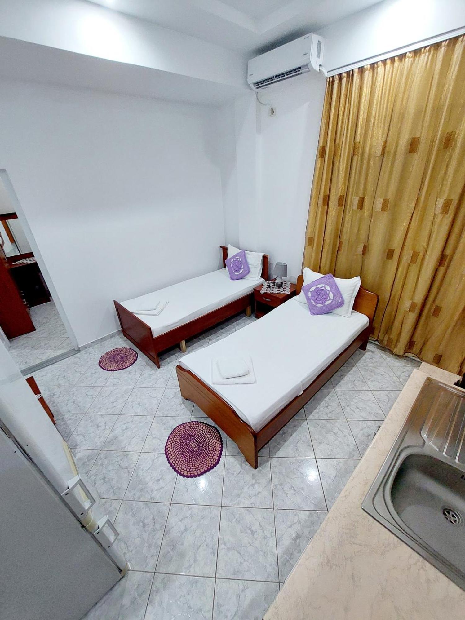 Makla Apartment Sarande Bilik gambar