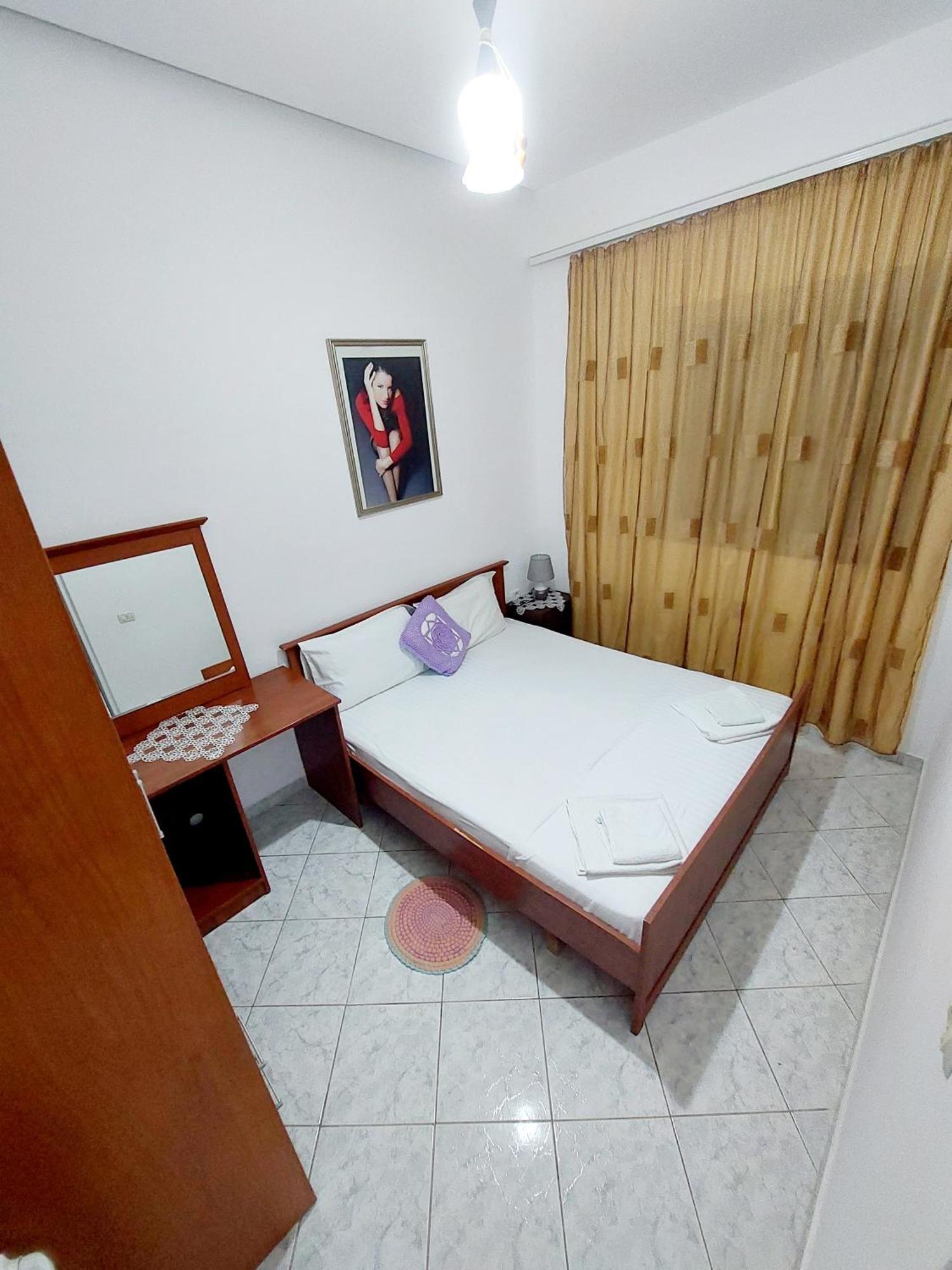Makla Apartment Sarande Bilik gambar