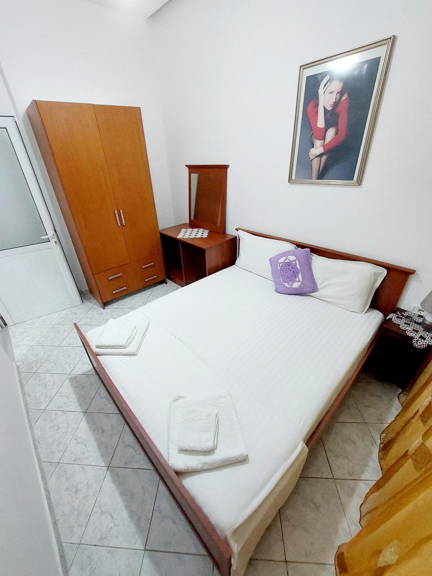 Makla Apartment Sarande Bilik gambar