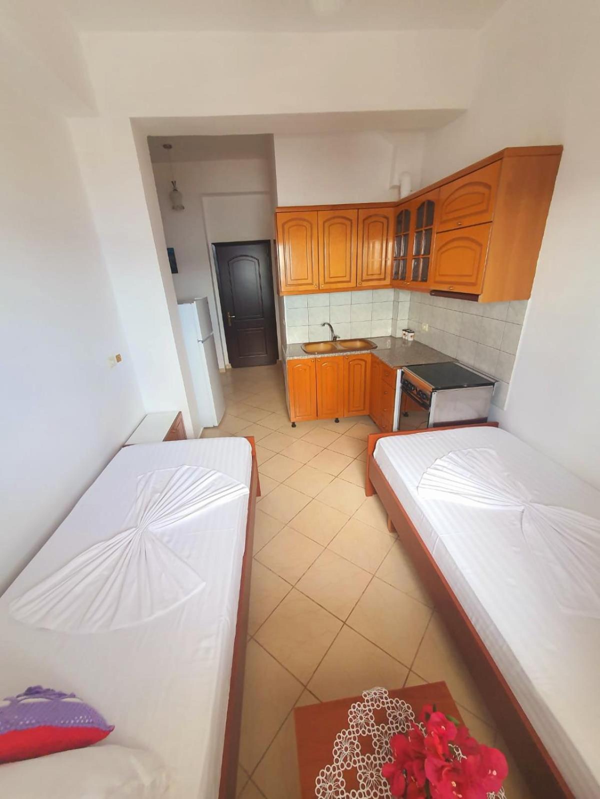 Makla Apartment Sarande Bilik gambar