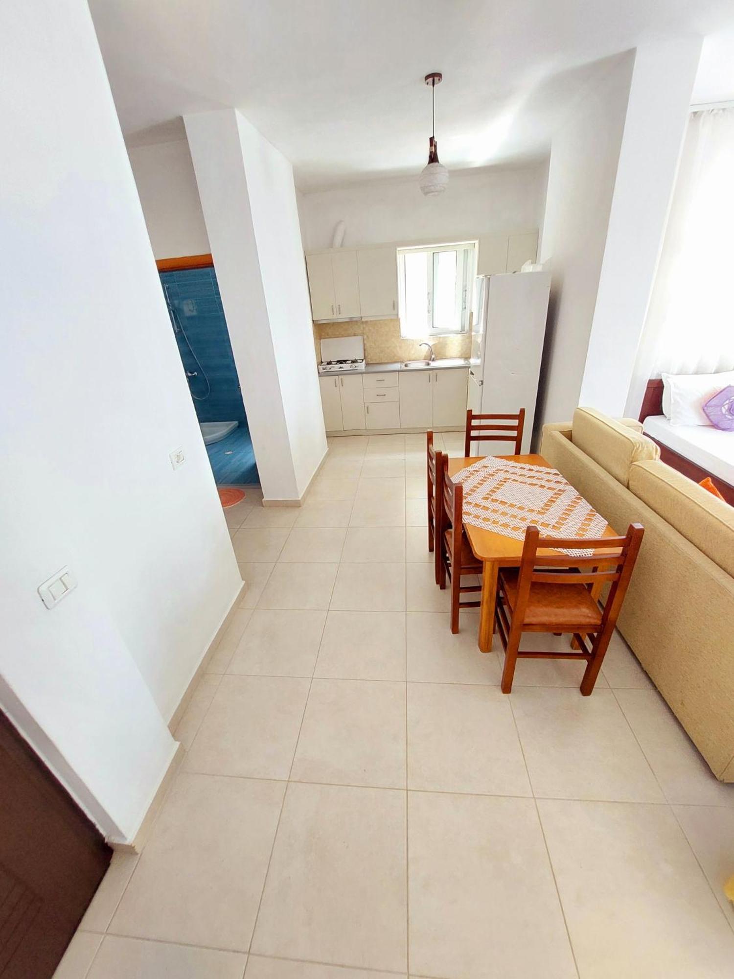 Makla Apartment Sarande Bilik gambar