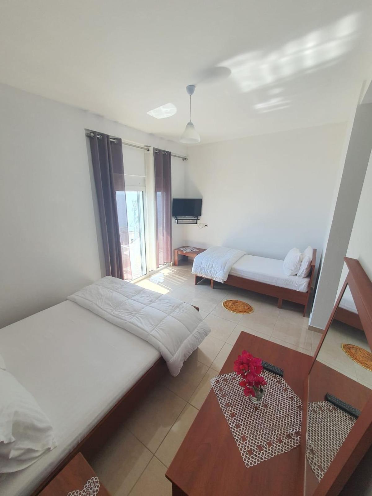 Makla Apartment Sarande Bilik gambar